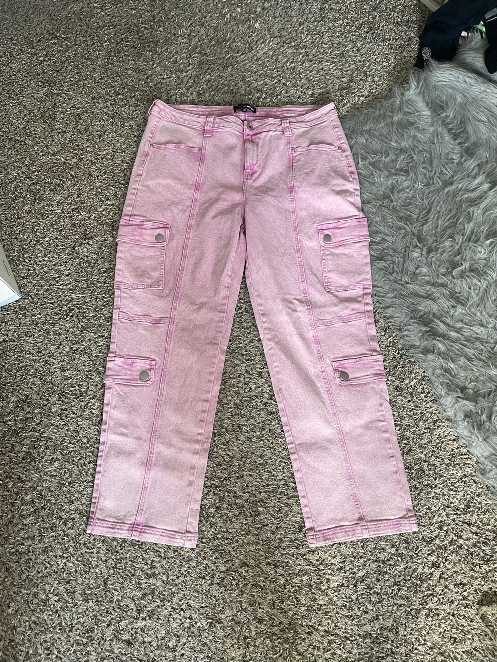 Fashion Nova Women’s Plus Pink Acid Wash-Like Cargo Jeans — Casual Utility Style